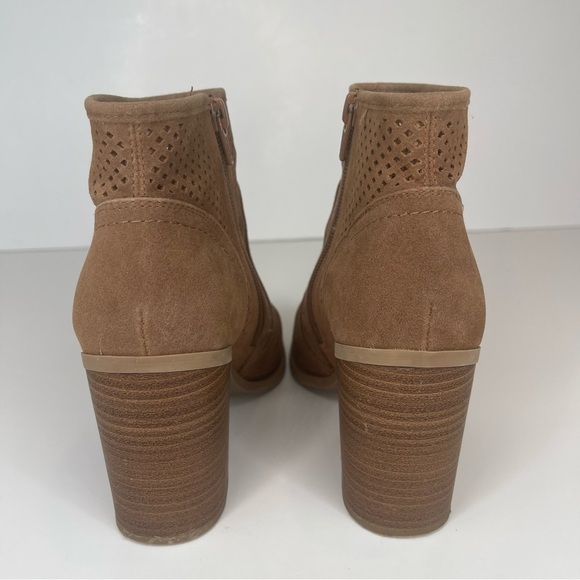 Universal Thread Crissy Bootie Brown Laser Cut Stacked Heel - Picture 9 of 14